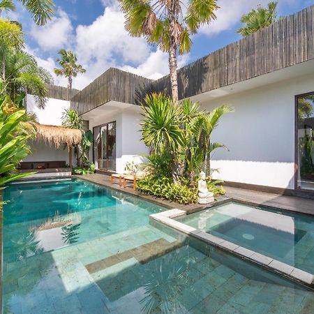 Villa Yogi Surf 3 Canggu Buitenkant foto