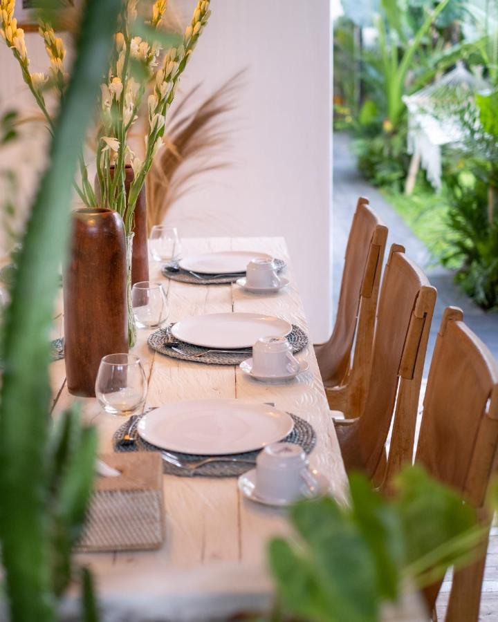 Villa Yogi Surf 3 Canggu Buitenkant foto