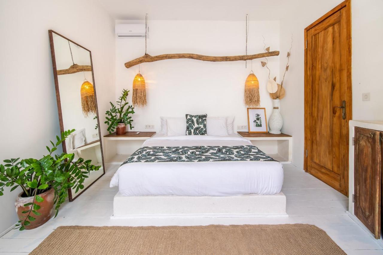 Villa Yogi Surf 3 Canggu Buitenkant foto