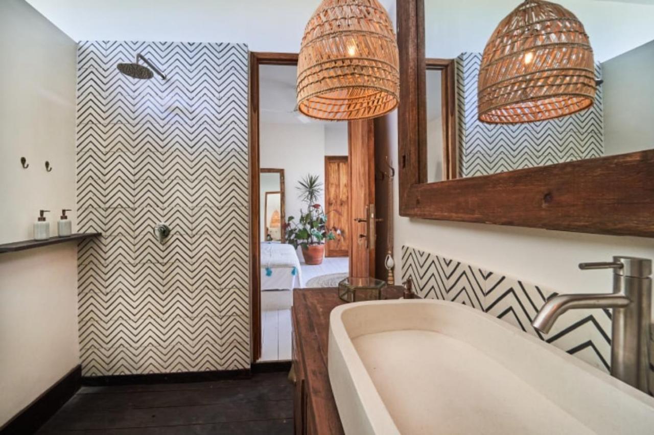 Villa Yogi Surf 3 Canggu Buitenkant foto