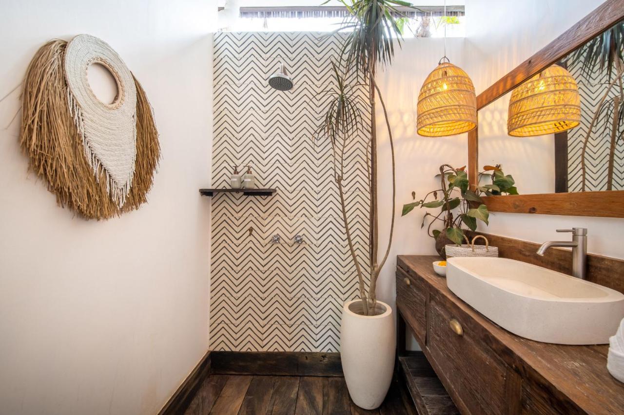 Villa Yogi Surf 3 Canggu Buitenkant foto