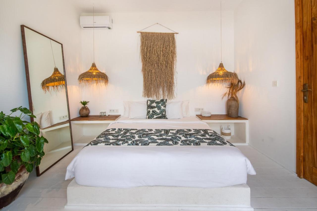 Villa Yogi Surf 3 Canggu Buitenkant foto